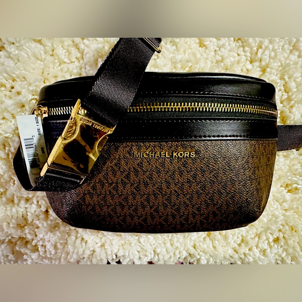 Michael Kors✨🖤🤎Black and Brown Belt Bag